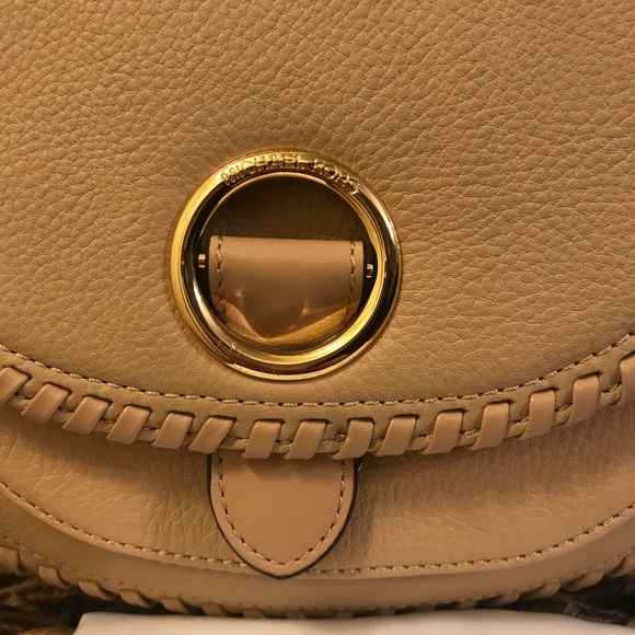 NWT Michael Kors Isadore Medium Crossbody Leather - Picture 3 of 6